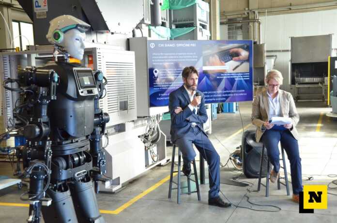 piki_officine_robee_robot_umanoide_20251010_00014