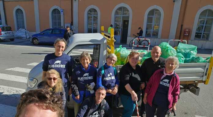 Olgiate Molgora, l’associazione Plastic Free raccoglie oltre 200 chili di rifiuti abbandonati