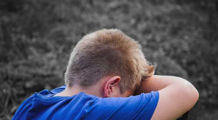 Lombardia, cresce la violenza sui minori: +4% in un anno. Allarme per i reati online