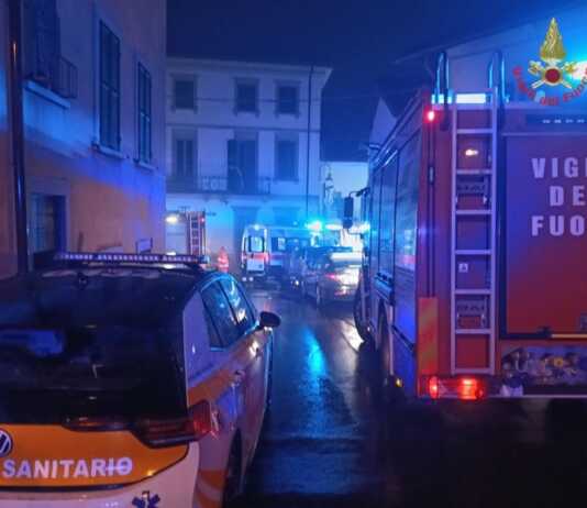 Appartamento in fiamme a Monticello, persone tratte in salvo appartamento incendio Monticello Vigili del Fuoco