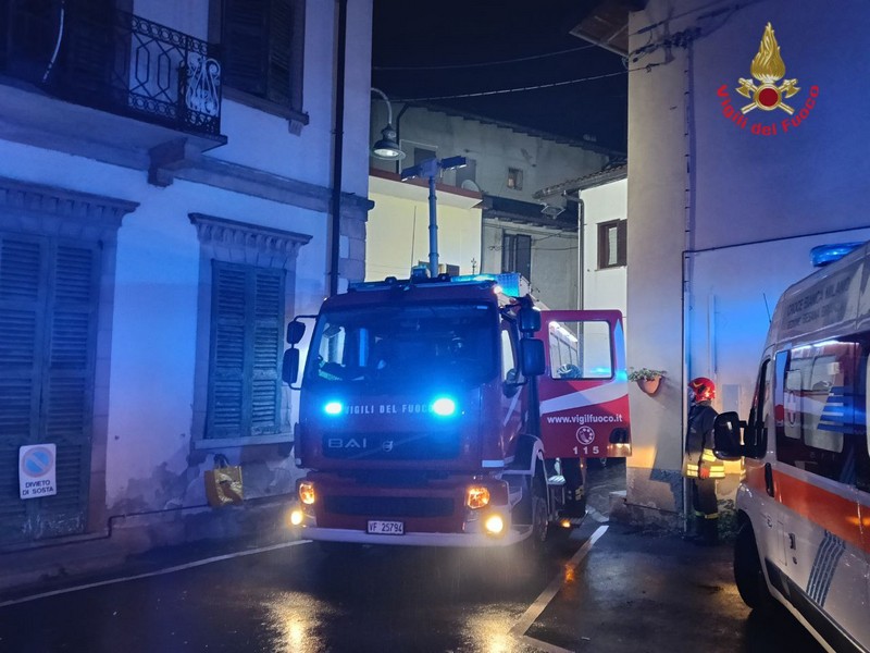 appartamento incendio Monticello Vigili del Fuoco