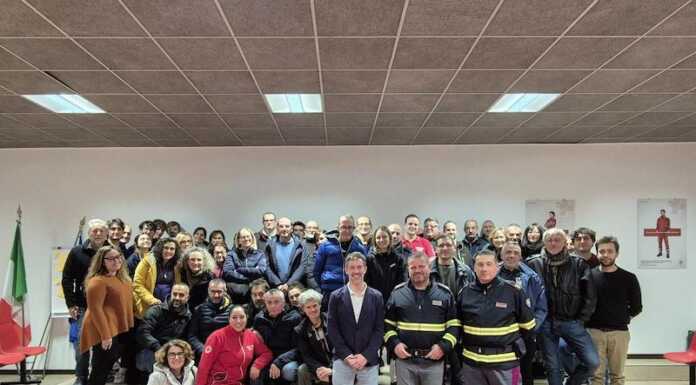 I volontari della Croce Rossa a lezione di guida sicura con la Polizia Stradale