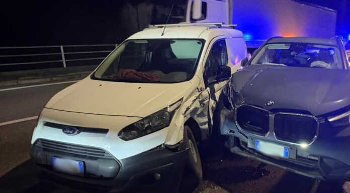 Calco: incidente tra un furgone e un’auto in via Nazionale