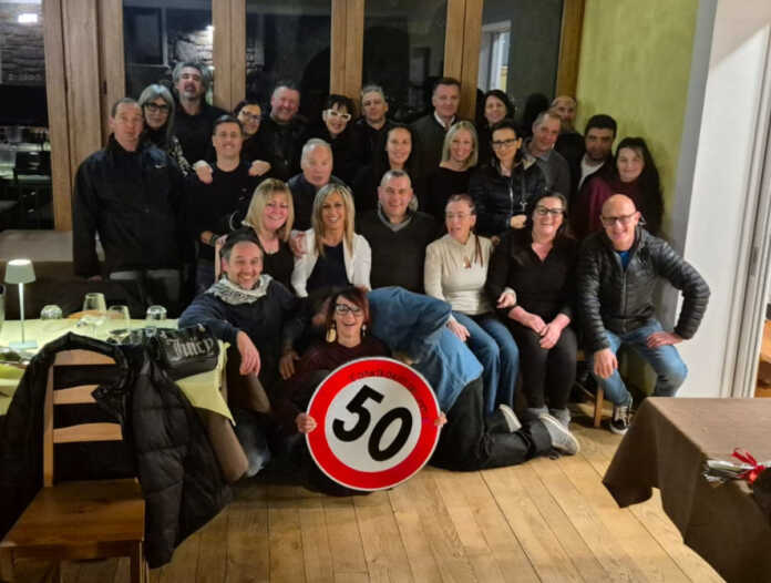 I coscritti classe 1975 di Bellano e Dervio in festa per i 50 anni