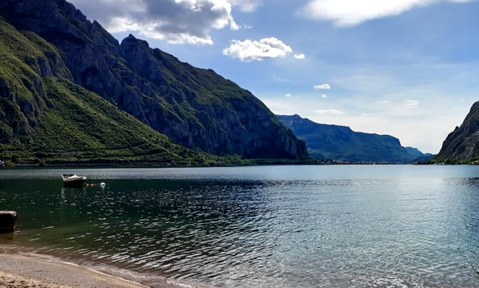 La SS36 fra Abbadia e Lecco dal lago ss36 lecco abbadia