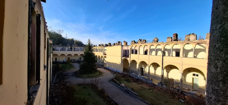 Monastero Bernaga dopo incendio