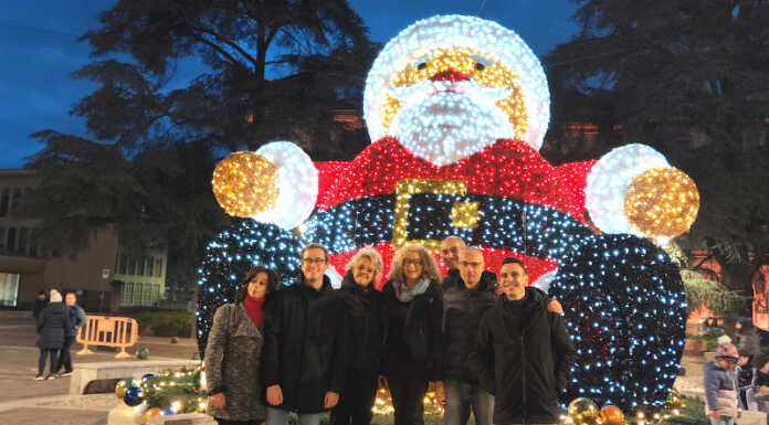 Merate, elfi e sfera magica di Natale in piazza sabato 13