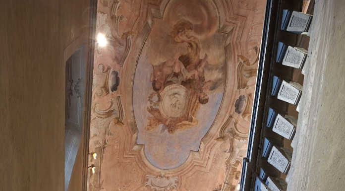 Merate, il restauro svelato: rimesso a nuovo lo scalone Manzoni