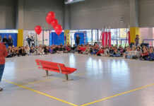 Merate, una panchina rossa alle scuole medie contro la violenza sulle donne