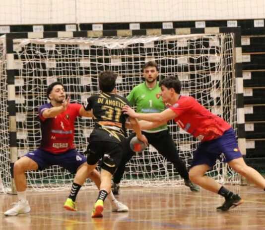 Pallamano. Finisce in parità il big match tra Secchia Rubiera e HC San Giorgio Salumificio Riva Molteno