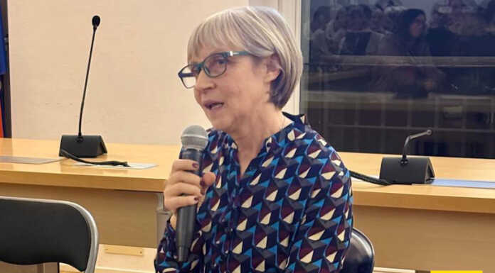 Olgiate: sala gremita per il libro di Giovanna Fumagalli Biollo “L’amore non si butta” Giovanna Fumagalli Biollo