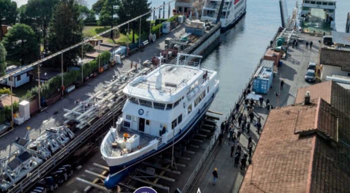 Nel cantiere di Dervio varata una nuova nave ibrida per il Lago di Como