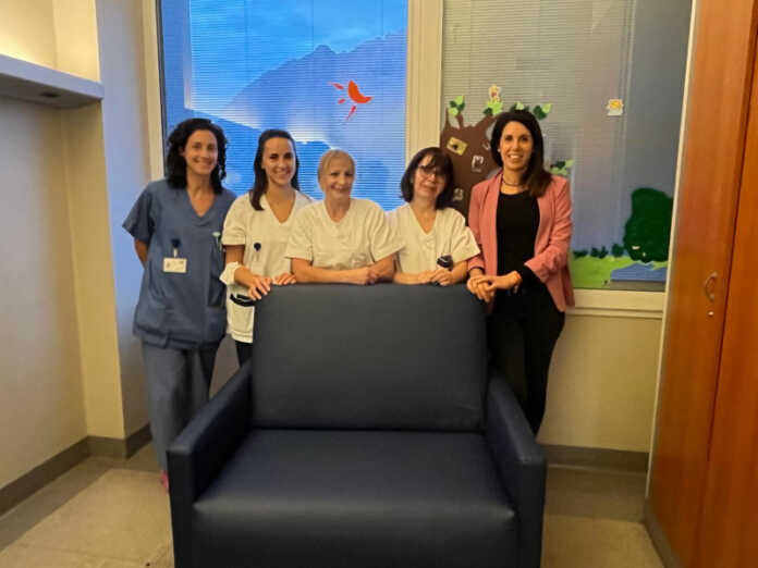 asst-lecco-nuove-poltrone-pediatria-donazione-fiocchi-20251115 Asst Lecco Pediatria Ospedale Manzoni donazione