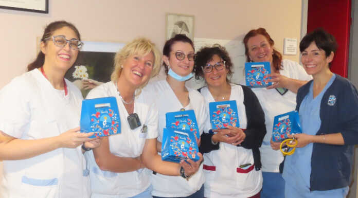 Un dolce gesto di solidarietà al reparto di Oncologia di Lecco
