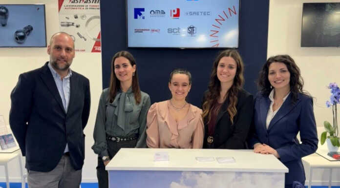 “Made in Lecco Expo”, prima edizione dell’evento targato Rete Ufficio Estero Da sinistra Angelo Crippa, Elisa Corti, Federica Mazzucato, Michela Zambroni, Sara Frusca