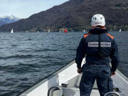 Guardia Costiera salva kitesurfista in difficoltà a Dervio guardia costiera lago como