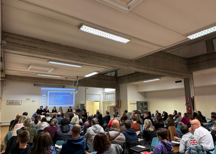 Alcuni momenti della serata di presentazione presso l'Aula Magna dell'Istituto Fiocchi
