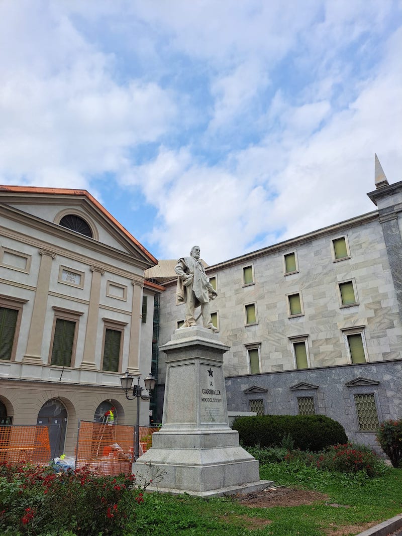 restauro monumento piazza garibaldi