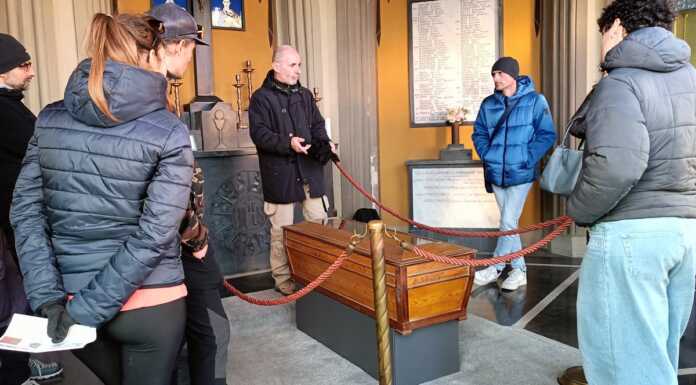 A Lecco una mummia tra “le più belle del mondo”. Molto partecipate le visite al cimitero