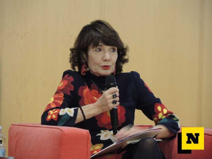 premio alla carriera 2025-elisabetta sgarbi-lecco-9 premio alla carriera 2025-elisabetta sgarbi