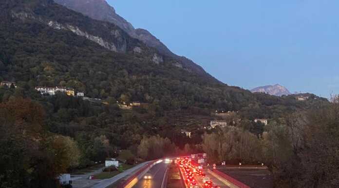 SS36, incidente prima dell’uscita di Civate, traffico verso Lecco incidente traffico ss36