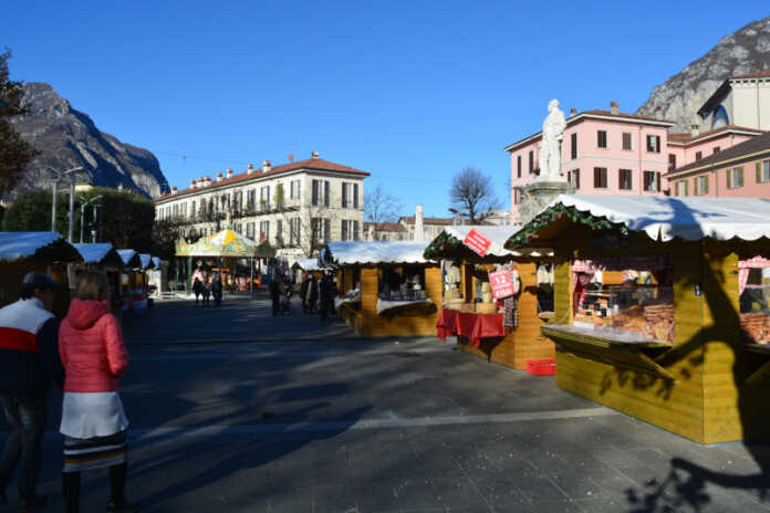 villaggio natale mercatino lecco
