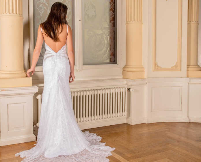 wedding-dress-301815_1280