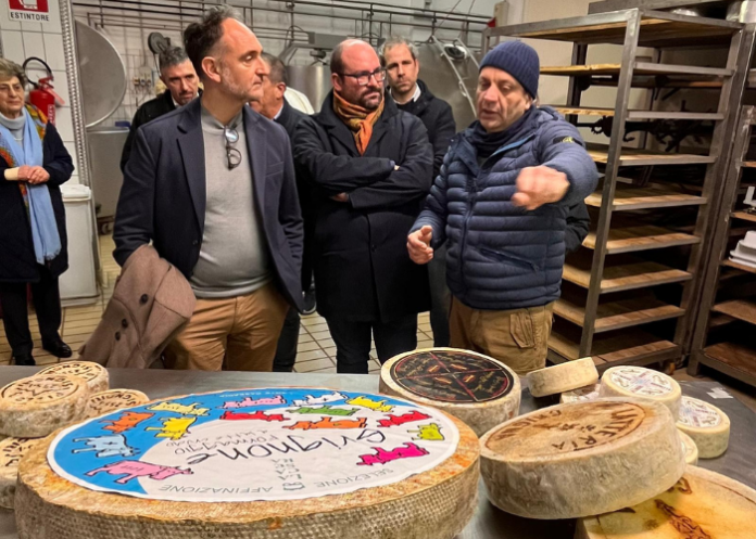 zamperini-agricoltura-montagna Il Consigliere Regionale Giacomo Zamperini con l'Assessore Regionale Alessandro Beduschi