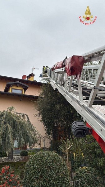 Vigili del Fuoco incendio canna fumaria Valgreghentino 