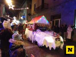 Sfilata dei carri a Mandello, la pioggia non spegne la magia