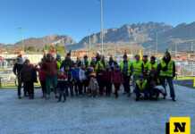 Piedibus: “Quasi 500 bambini e 250 volontari. Così Lecco impara a muoversi meglio” Piedibus Lecco festa Natale