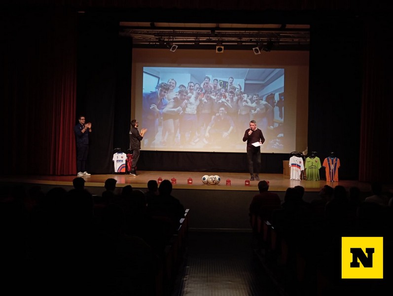 Mandello adotta una zolla rifacimento campo sportivo raccolta fondi