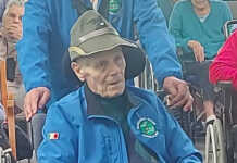 Gli Alpini di Maggianico festeggiano Giacomo Pattarini: 90 anni di impegno e memoria Giacomo Pattarini (Alpini Maggianico) festeggiato dalle Penne Nere per il suo 90° compleanno