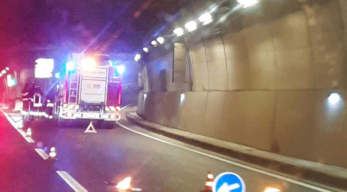 Incidente sulla nuova Lecco – Ballabio SS36 Racc in direzione Lecco VVF sul luogo dell'incidente
