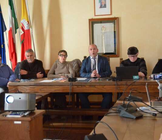 L’intelligenza artificiale entra in Comune: presentato il chatbot di Ballabio