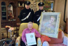 Un bel Natale per un’86enne di Calco: i Carabinieri le restituiscono quadri e libri rubati mesi fa