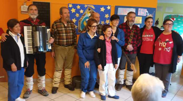 Gli Zampognari della Brianza alle Querce di Mamre a Galbiate