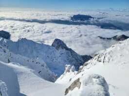 Le fotografie di Giacomo Perucchini raccontano la giornata in vetta al Rifugio Brioschi Grignone Invernale dicembre 2025 foto perucchini