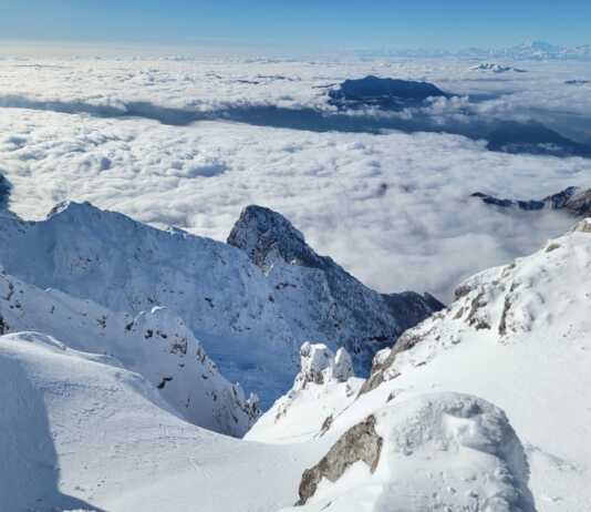 Le fotografie di Giacomo Perucchini raccontano la giornata in vetta al Rifugio Brioschi Grignone Invernale dicembre 2025 foto perucchini