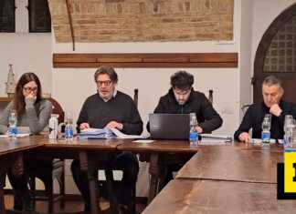 Introbio. Consiglio senza sindaco (assente per malattia), interrotto l’incarico del vigile