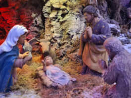 Lecco, successo per la mostra dei presepi in Torre Viscontea