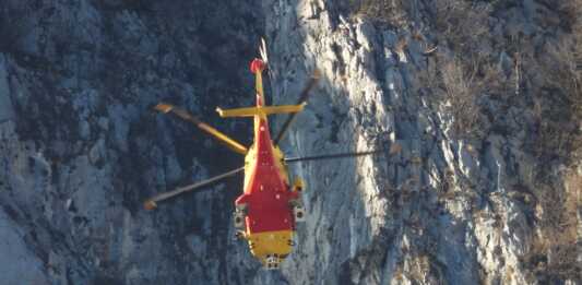 Incidente sulla via Cassin al Medale, recupero complesso in parete: in azione il CNSAS Medale incidente cassin soccorso alpino dicembre 2025 (3)