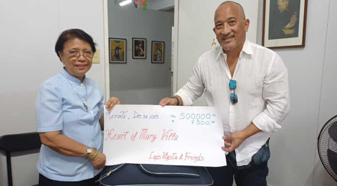 Luis è tornato nell’orfanotrofio dove è nato: emozioni e lacrime per la consegna solidale