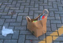 Abbandono di rifiuti alle Torrette, scatta la maxi sanzione da 1000 euro a Pescate Pescate parcheggio torrette rifiuti abbandonati (4)