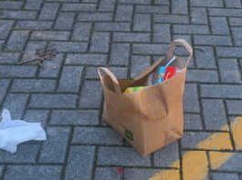 Abbandono di rifiuti alle Torrette, scatta la maxi sanzione da 1000 euro a Pescate Pescate parcheggio torrette rifiuti abbandonati (4)