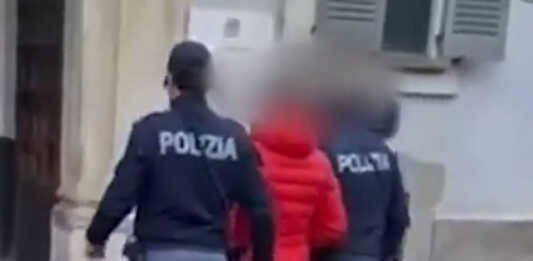 Rapinano un uomo e gli strappano un orologio da 25mila euro, quattro in manette