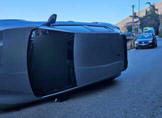 Bellano. Auto ribaltata in zona Bonzeno, nessun ferito grave