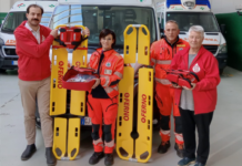 Avis Costamasnaga sostiene Croce Verde Bosisio con nuove barelle Avis - barelle