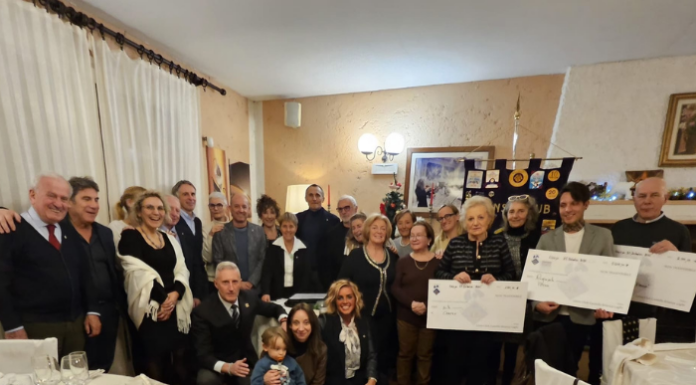 Il Lions Club Castello Brianza Laghi dona 8mila euro per Vittorio Alacqua, Caritas e Polittico d’Oggiono