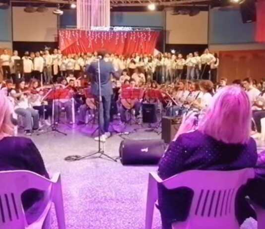 Calolzio. Successo per il grande concerto di Natale della scuola media Manzoni